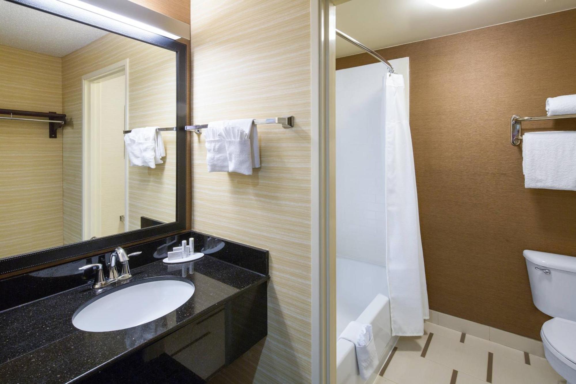 Fairfield Inn & Suites By Marriott San Antonio Airport/North Star Mall Zewnętrze zdjęcie