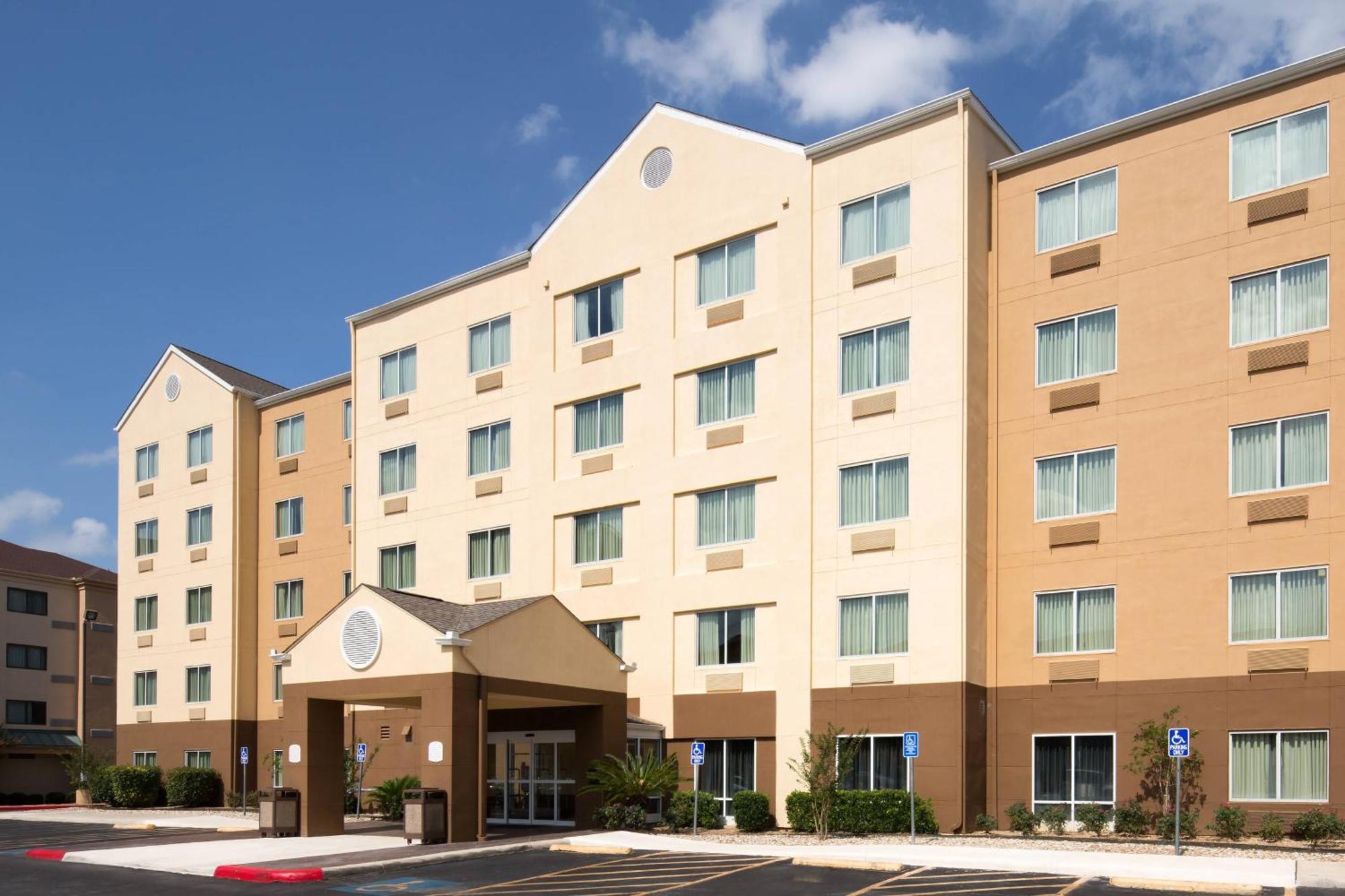 Fairfield Inn & Suites By Marriott San Antonio Airport/North Star Mall Zewnętrze zdjęcie