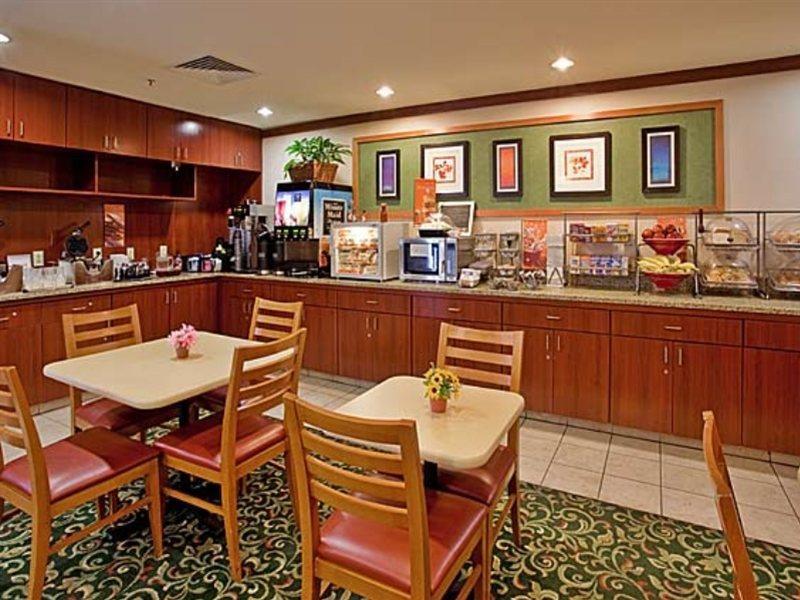 Fairfield Inn & Suites By Marriott San Antonio Airport/North Star Mall Zewnętrze zdjęcie