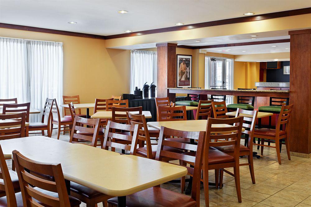 Fairfield Inn & Suites By Marriott San Antonio Airport/North Star Mall Zewnętrze zdjęcie